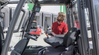 Software systems from Linde Material Handling simplify maintenance planning.